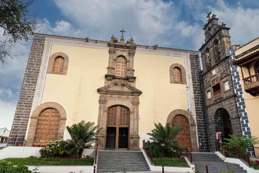 Tenerife 142 - La Orotava - antiguo convento de Nuestra Señora de Gracia e iglesia de San Agustín.jpg
